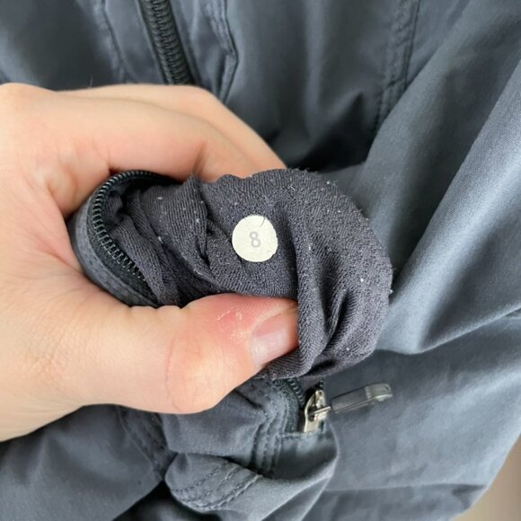Lululemon Downtime Hooded Full Zip Grey Rain Jacket Size 8 - Picture 4 of 7